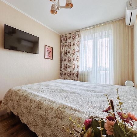 Family Apartment On Shevchenko Street Винница Экстерьер фото