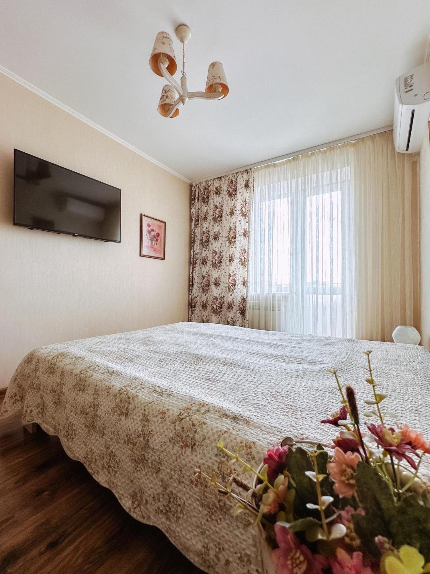 Family Apartment On Shevchenko Street Винница Экстерьер фото