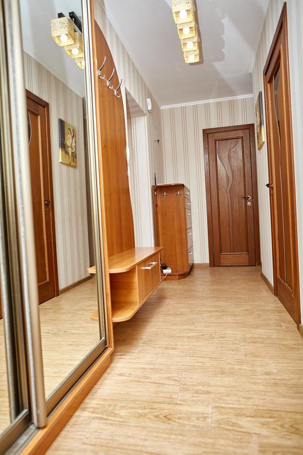 Family Apartment On Shevchenko Street Винница Экстерьер фото